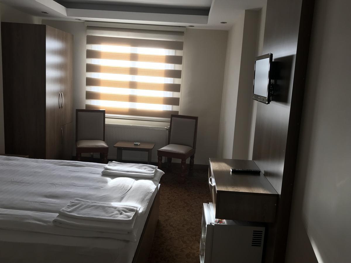 Ny World Hotel Estambul Exterior foto